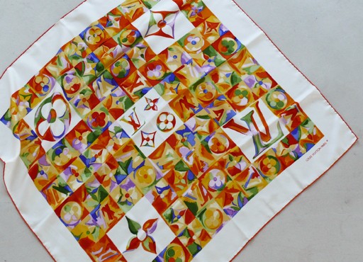 Louis Vuitton - Foulards en soie
